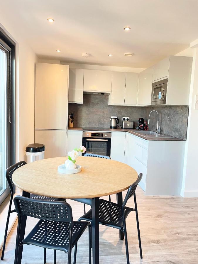 City Centre, Top Floor Apartment, Two Balconies Manchester Exterior photo