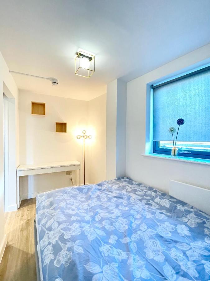 City Centre, Top Floor Apartment, Two Balconies Manchester Exterior photo
