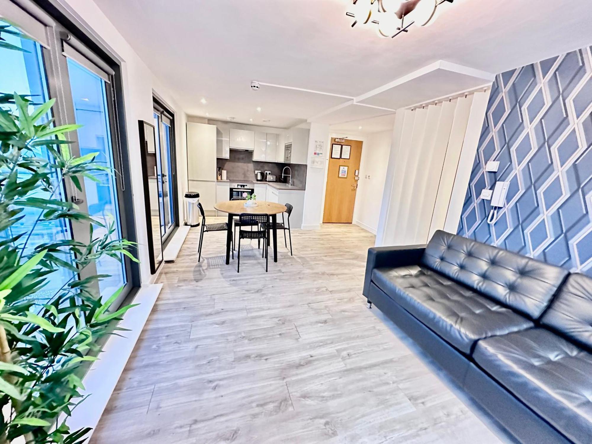 City Centre, Top Floor Apartment, Two Balconies Manchester Exterior photo